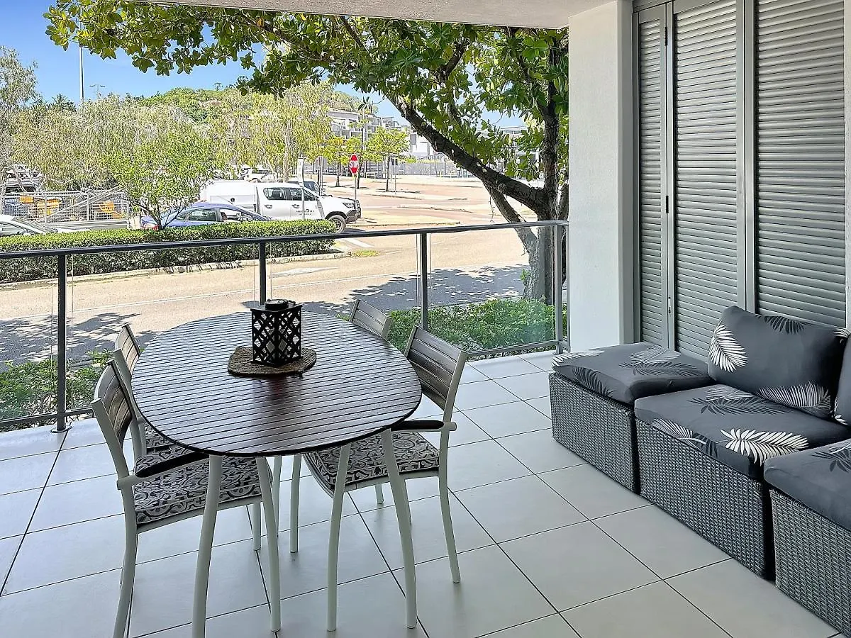 Apartment Blue On Blue Large One Bedroom Apartment, Steps From Ferry, Amazing Pool, Wifi Nelly Bay Australien