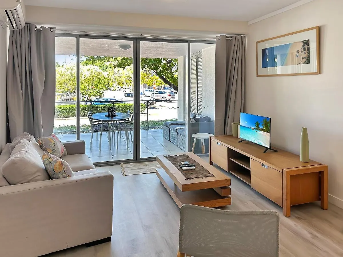 Blue On Blue Large One Bedroom Apartment, Steps From Ferry, Amazing Pool, Wifi Nelly Bay Australien