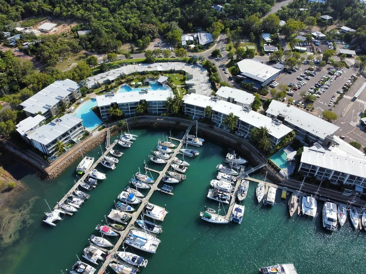 Blue On Blue Large One Bedroom Apartment, Steps From Ferry, Amazing Pool, Wifi Nelly Bay Australien