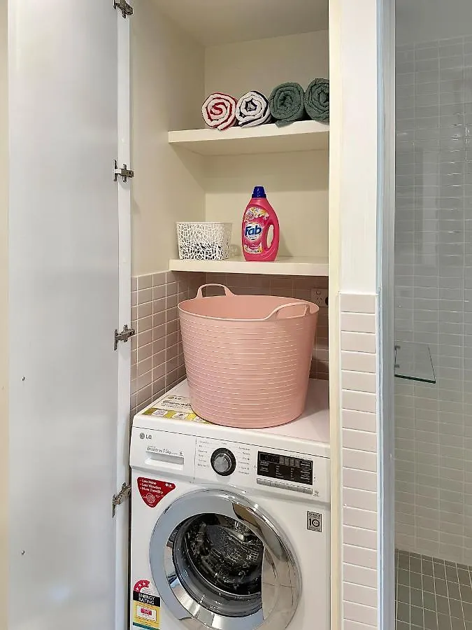 Apartment Blue On Blue Large One Bedroom Apartment, Steps From Ferry, Amazing Pool, Wifi Nelly Bay Australien